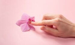 Hypersensitive Clitoris – How to Deal with Clitoral Pain?